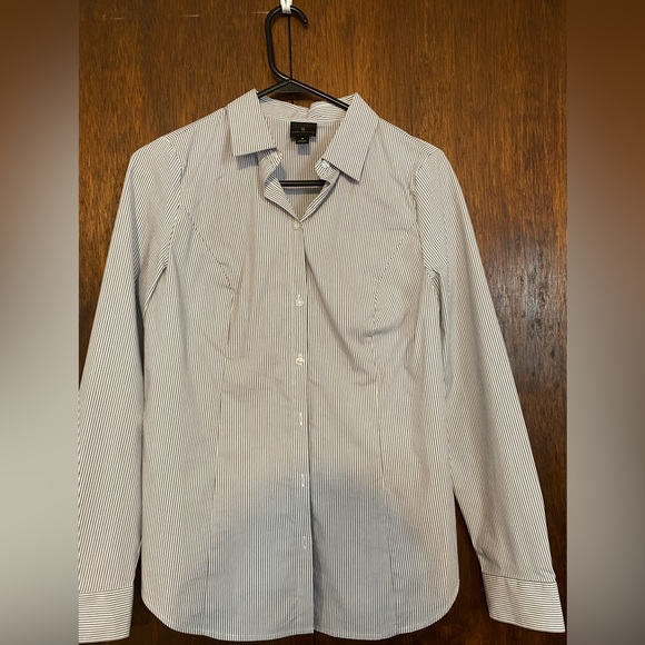 Light weight striped Button up long sleeve - Picture 1 of 3